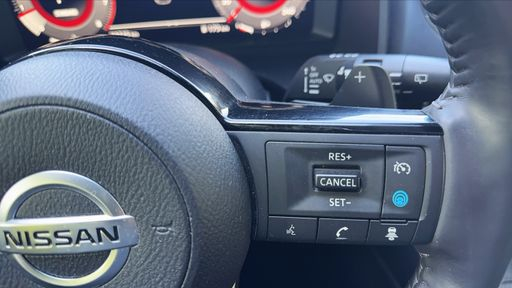 Nissan Qashqai 1.3 DIG-T 158 MHEV X-Tronic - Tekna – 2021 – 59725 km – Hybride essence – Boîte Automatique — photo 11