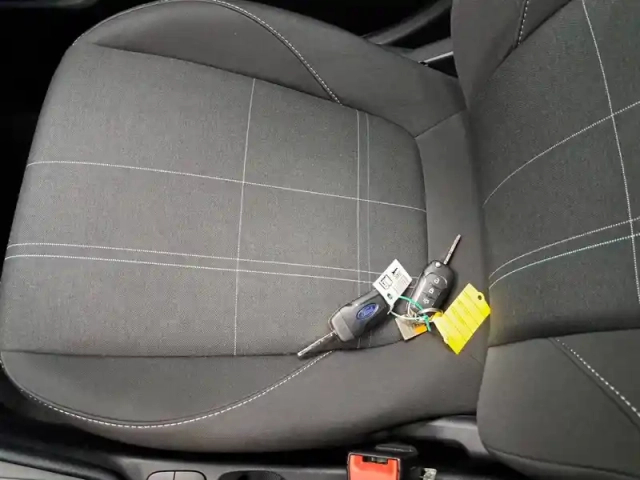 Ford Fiesta 1.1 75 ch bvm5 — photo 105