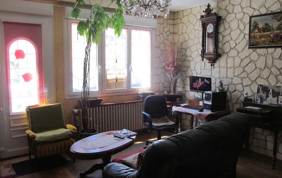 Photo 1