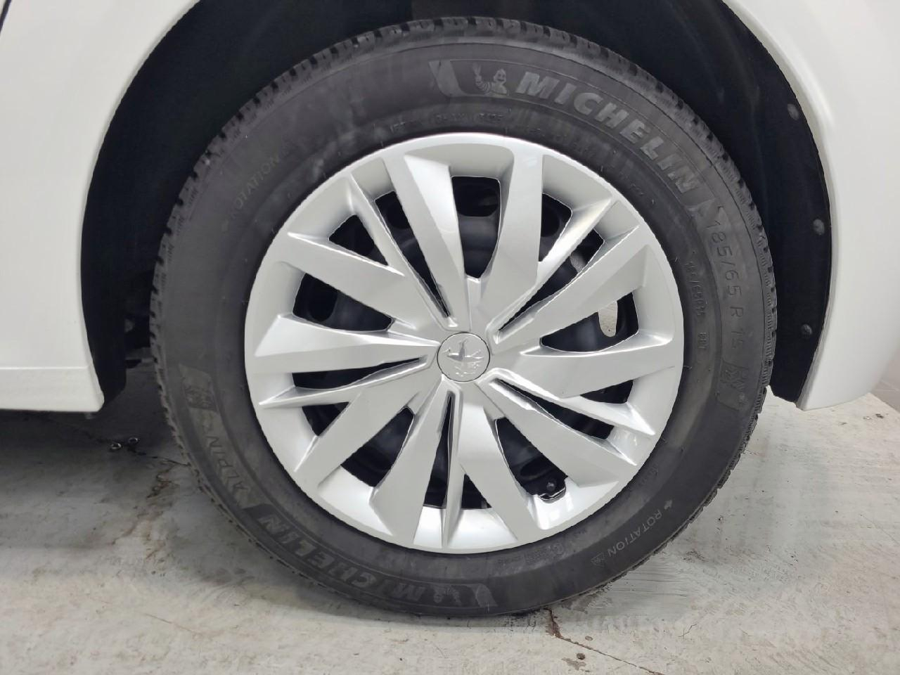 Peugeot 208 bluehdi 100 s&s bvm6 premium — photo 16