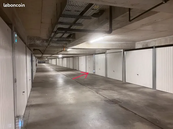Location garage - box fermé -