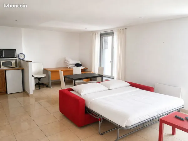 Studio Meublé 38m² - Hyper Centre / Gare - Calme sur cour