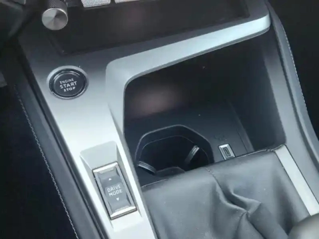 Peugeot 308 iii puretech 130 s&amp;s allure pack — photo 11