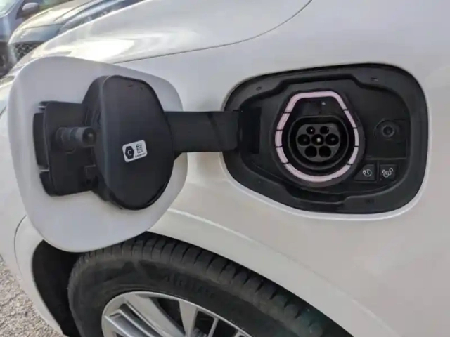 Ford Kuga 2.5 duratec 225ch plug in  phev vignale bva — photo 15