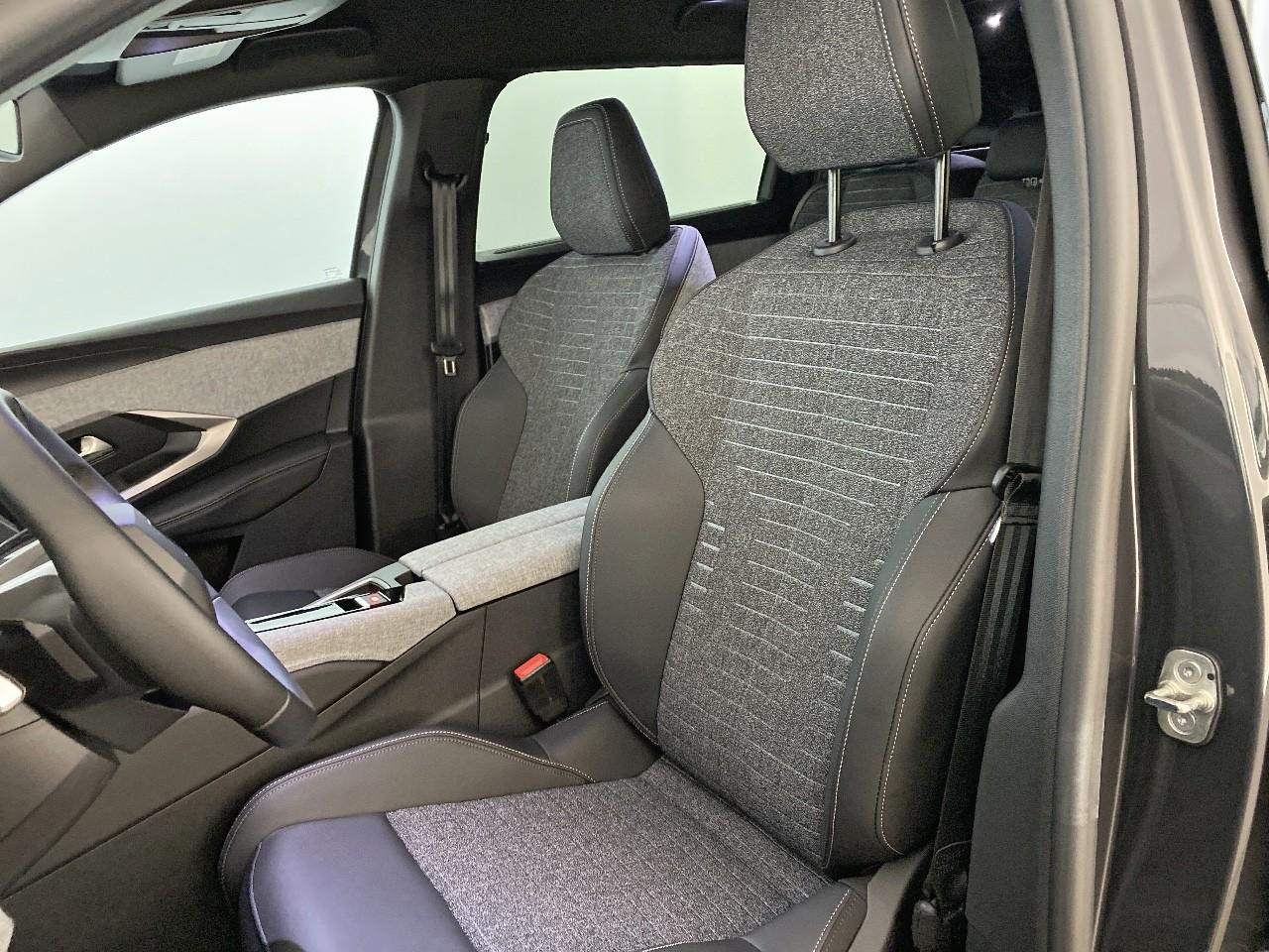 Peugeot 5008 hybrid 145 ch e-dcs6 allure — photo 9