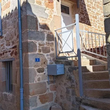 Petite maison cosy en pierre