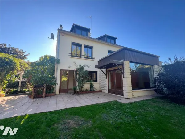 Maison 5 pièces 213 m²