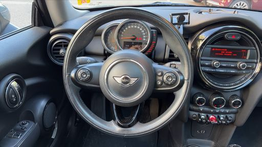 Mini Mini 1.2 One 102 - Chili – 2014 – 79953 km – Essence – Boîte Manuelle — photo 23