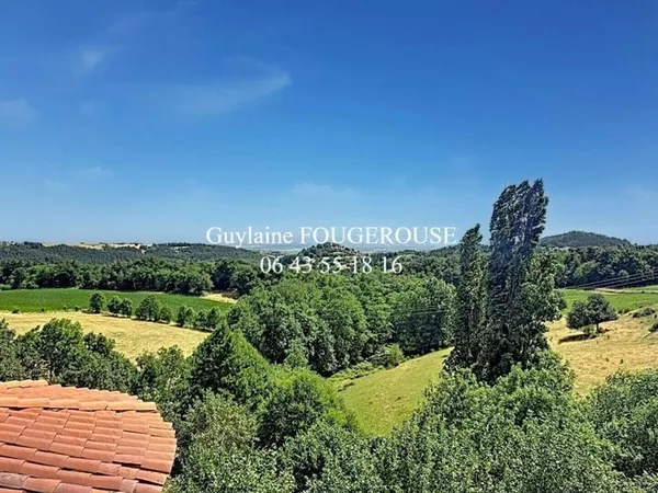 Propriété avec plus d'un hectare de terrain