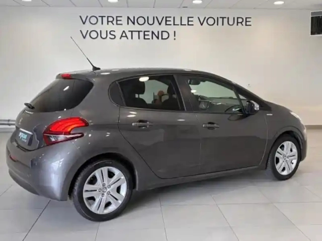 Peugeot 208 1.2 puretech 82ch style 5p — photo 2