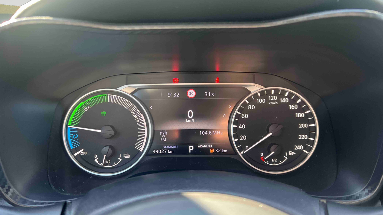Nissan Juke HYBRID 143 — photo 16
