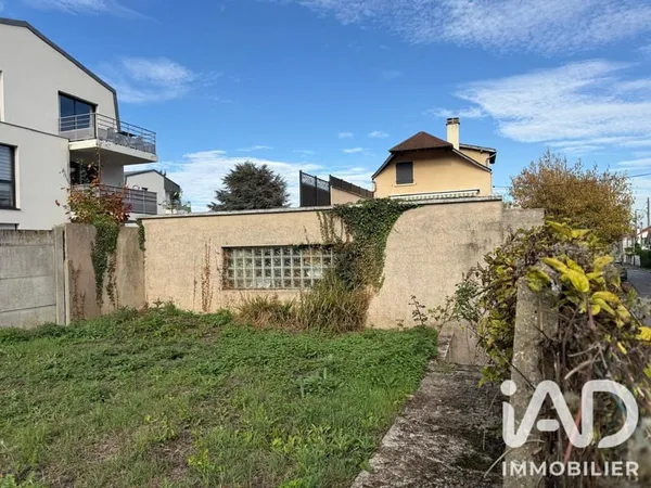 Terrain 195 m²