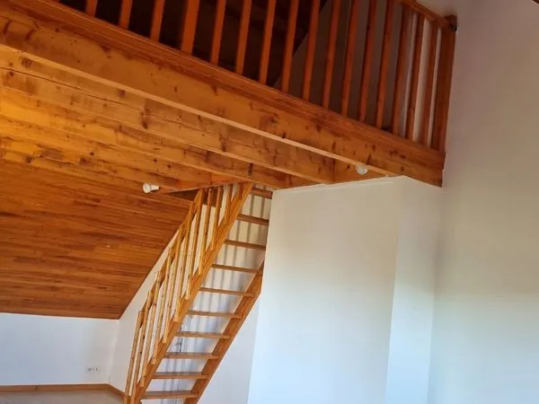 Location t1 avec mezzanine