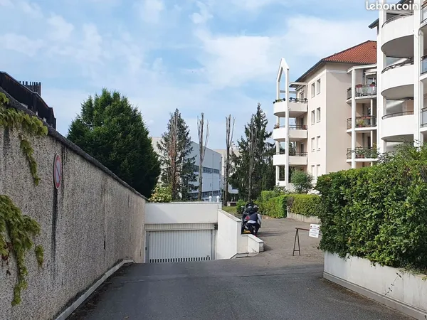 Place de parking - sous sol résidence sécurisé