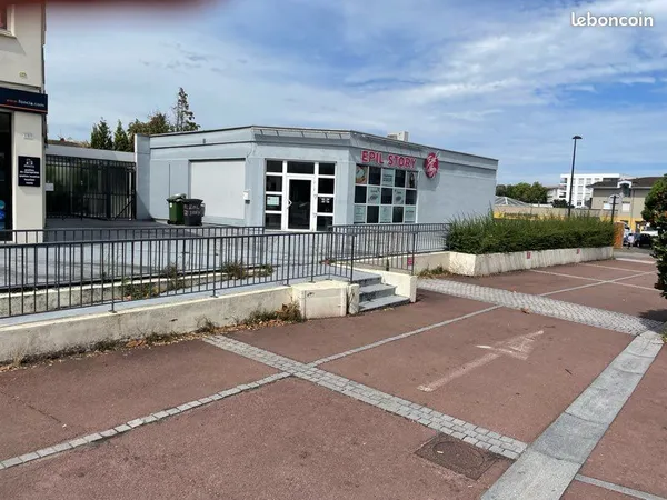 à vendre - fonds de commerce / institut entièrement équipé - cenon