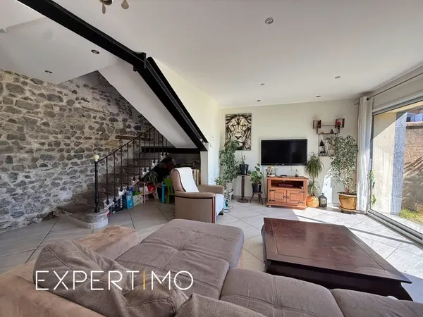 GRANDE MAISON DE CARACTÈRE FAMILIALE 246 M2 HABITABLES 6 CHA