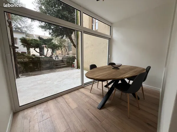 Appartement T3 avec terrasse