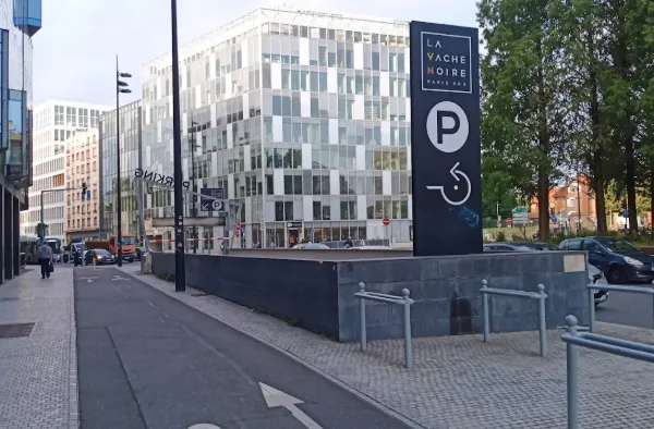 Parking 13 m²