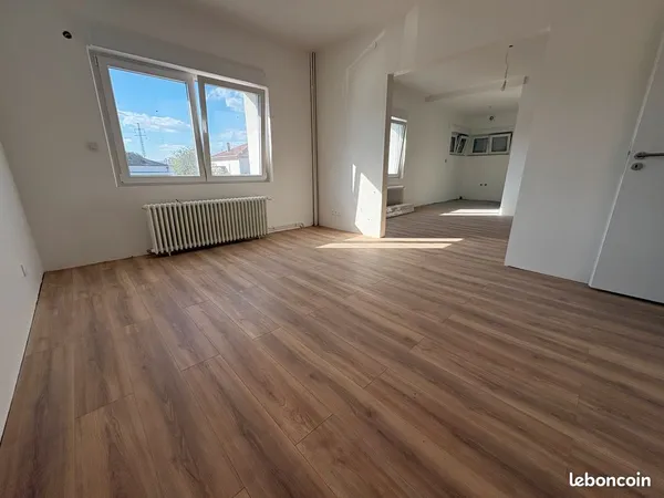 AMNEVILLE Grande Maison