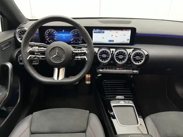 Mercedes Classe A 180 amg line — photo 18