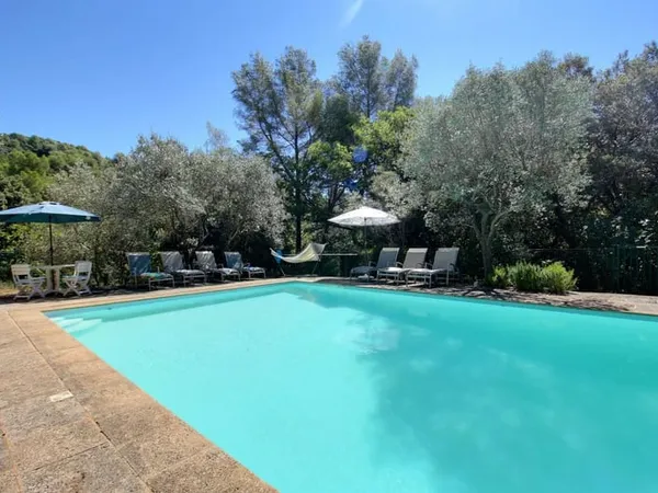 Maison 5 pièces 236 m²
