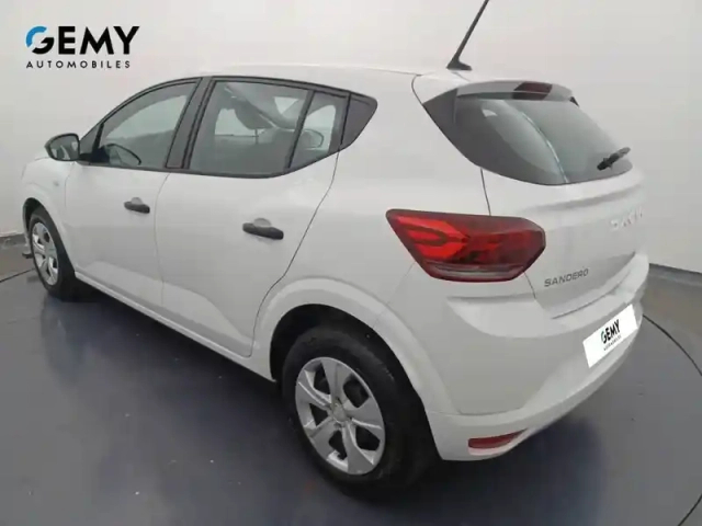Dacia Sandero sce 65 — photo 17
