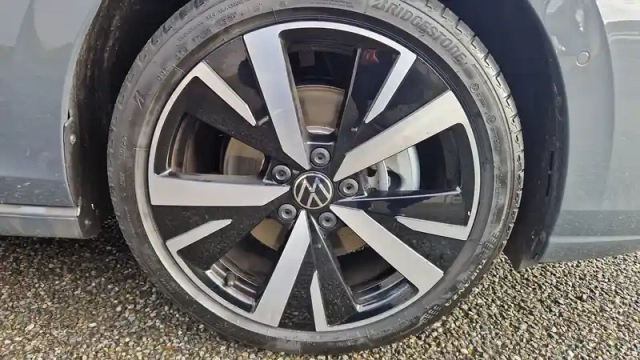 Volkswagen Golf 1.5 ehybrid 204 dsg6 — photo 9