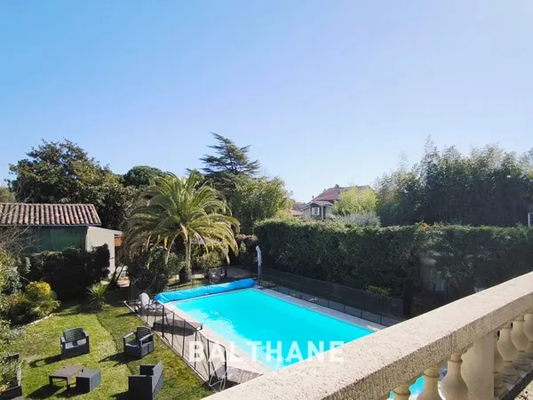 Maison de luxe 6 pièces 180 m²