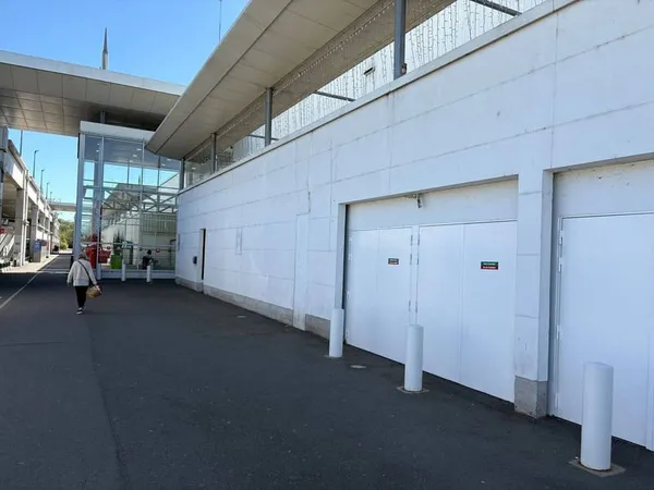 Local commercial 63 m²