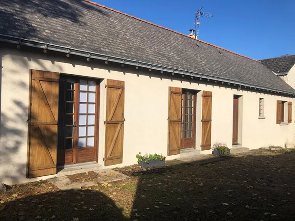 Maison 3 pièces avec cour privative à Baugé-en-Anjou