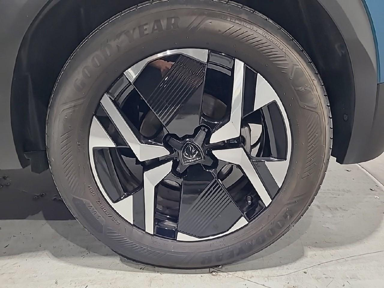 Peugeot 2008 electrique 156 ch 54 kwh gt — photo 16