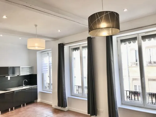 Loue T1 rue Molière Lyon 6e, Métro Foch