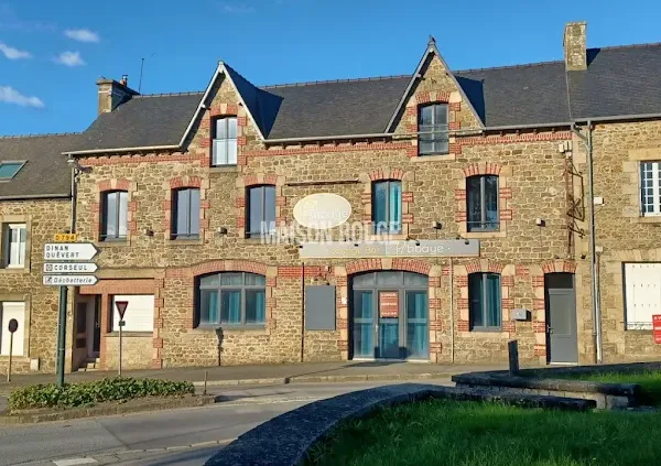 Local 10 pièces 415 m²