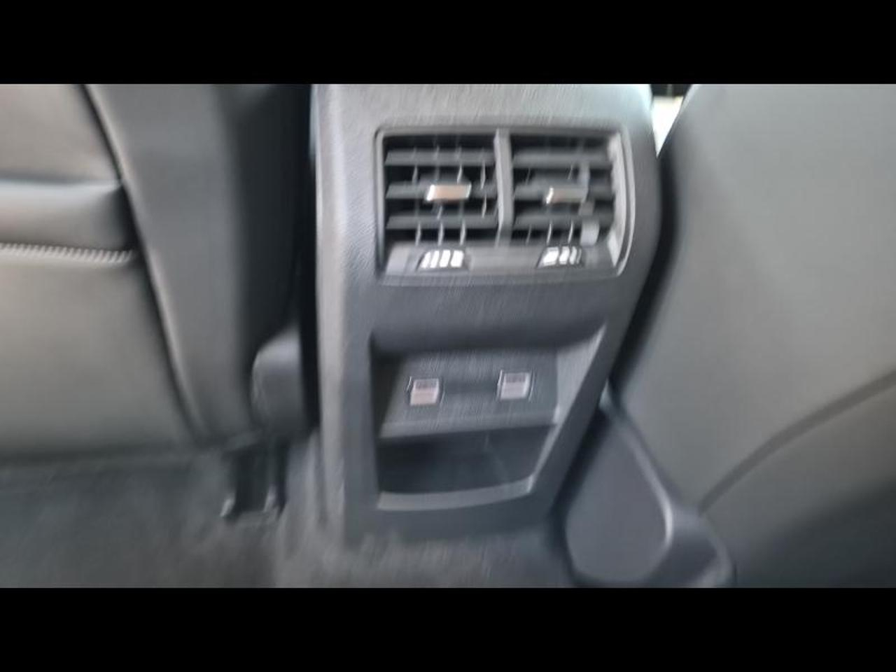 Peugeot 408 phev 225ch allure pack e-eat8 — photo 23