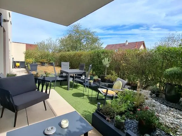 Bel appartement T3 rez-de-chaussée de jardin lumineux
