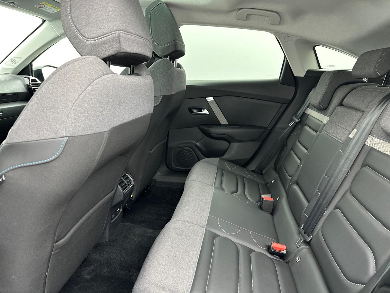 Citroën C4 puretech 130 eat8 max — photo 12