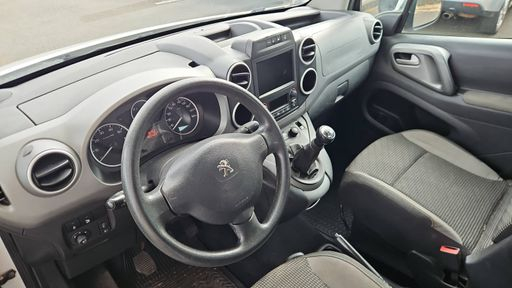 Peugeot Partner Tepee 1.6 Hdi 92 - Access – 2015 – 160420 km – Diesel – Boîte Manuelle — photo 28