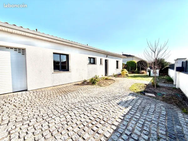 Maison meublée individuelle 100m2 - Au calme - Ambares centre - 3ch, jardin paysager 780 m2, Spa