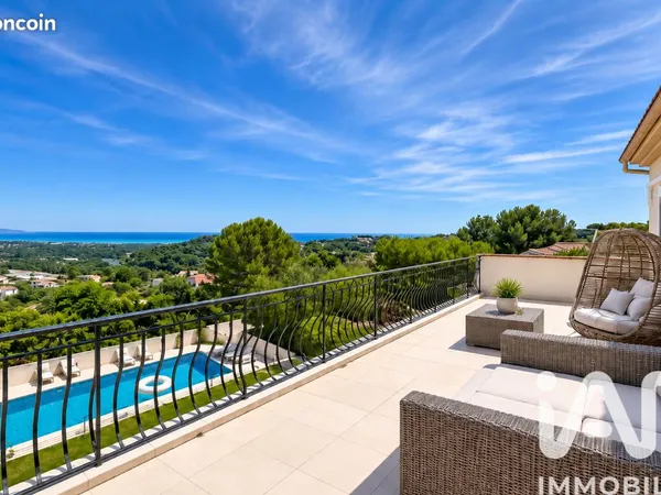 Villa 9 pièces 350 m²