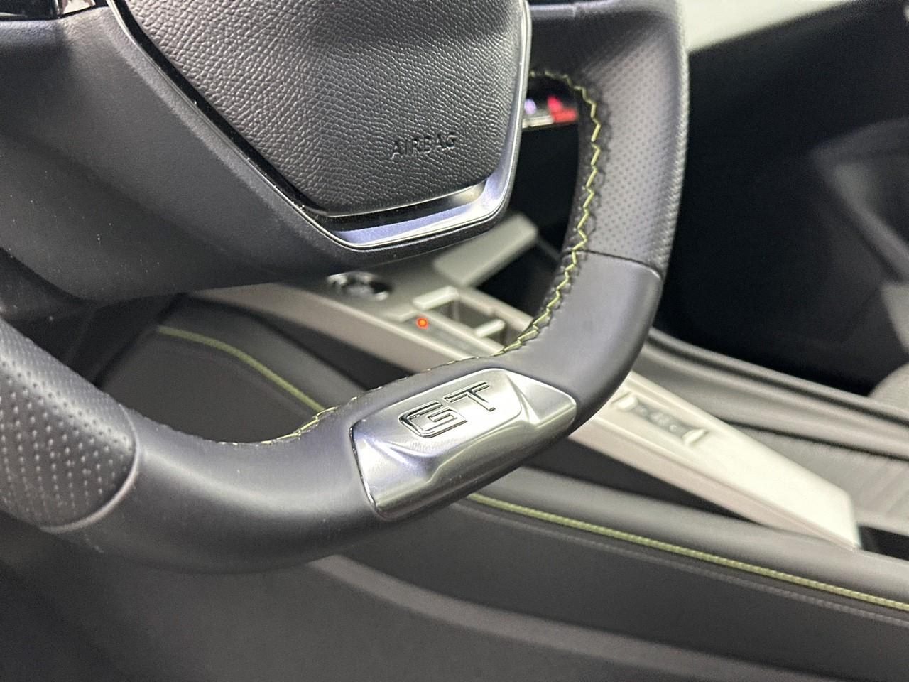 Peugeot 408 hybrid 145 e-dcs6 gt — photo 3
