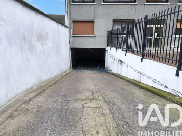 Parking 12 m²