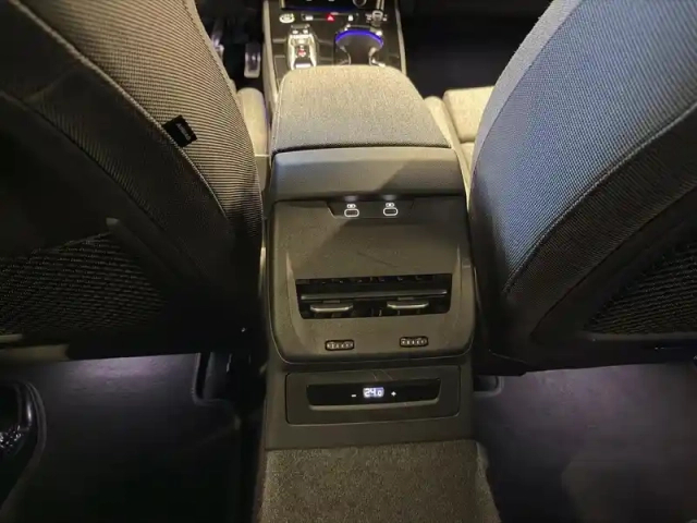 Audi A5 avant tdi hybride 204 ch s tronic 7 — photo 14