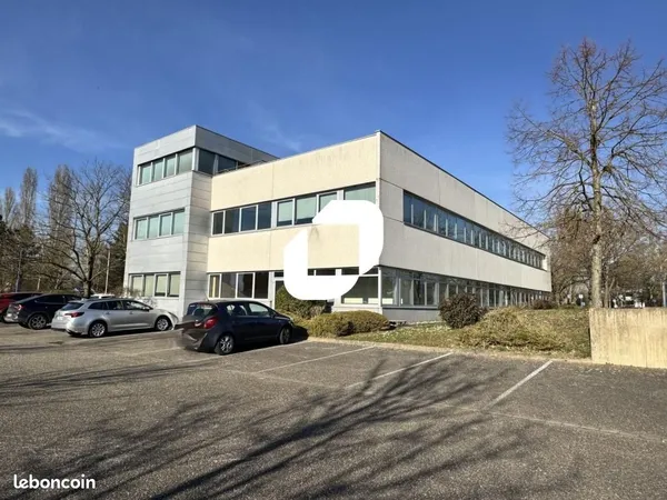 Bureaux 1 175 m²