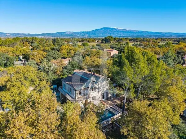 Villa 8 pièces 208 m²
