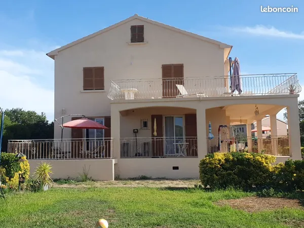Appartement T2 climatisé avec terrasse - Lucciana