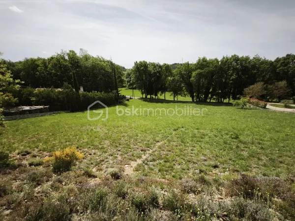 Terrain 1200 m²