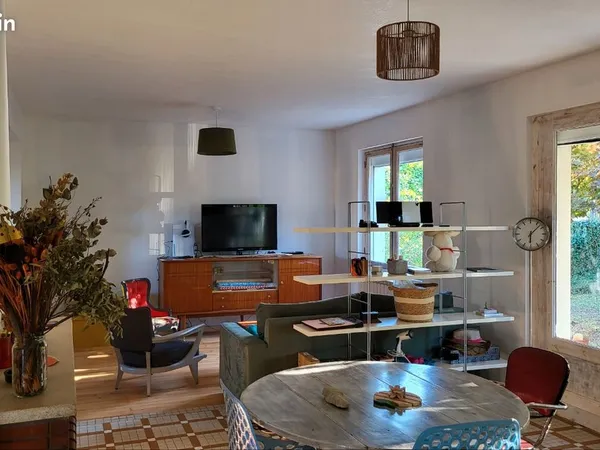 Maison individuelle avec jardin