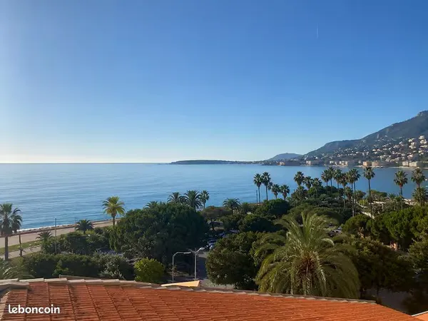 Beau T2 35m2 meublé vue mer climatisé