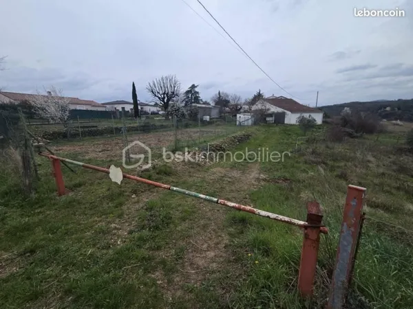 Terrain 893 m² Rousson