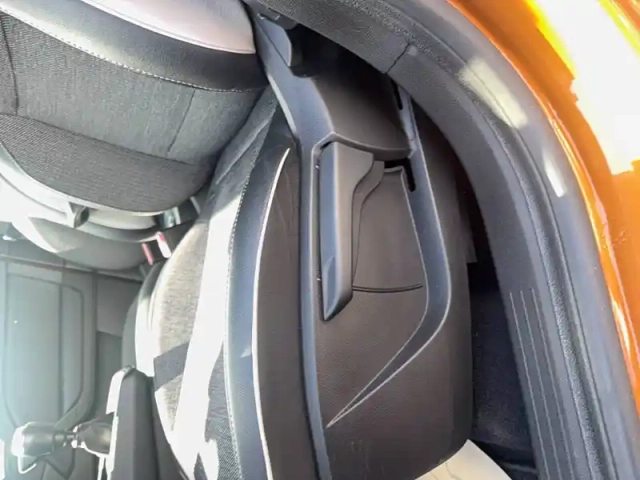 Renault Captur blue dci 95 — photo 30